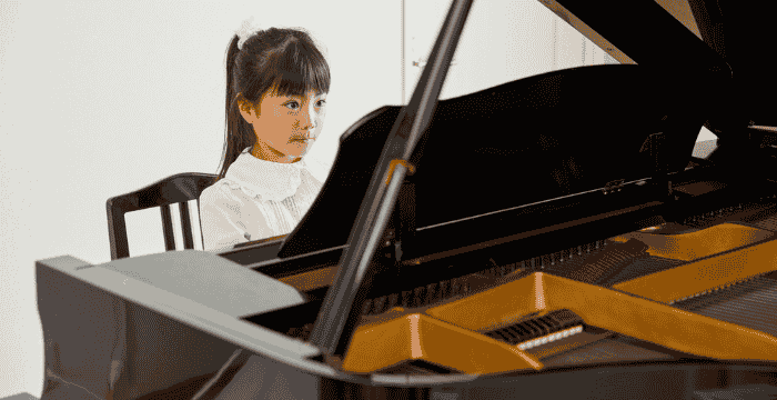 cumpleaños feliz al piano